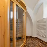 Pool & Wellness Estate By Interhome بيت للعطل *