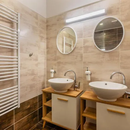 Iva - Ovh100 By Interhome