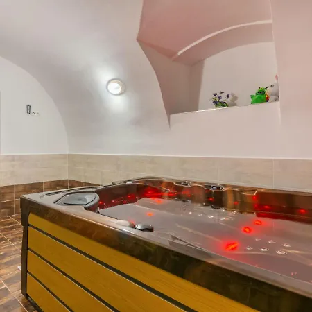 Pool & Wellness Estate By Interhome Prázdninový dům *